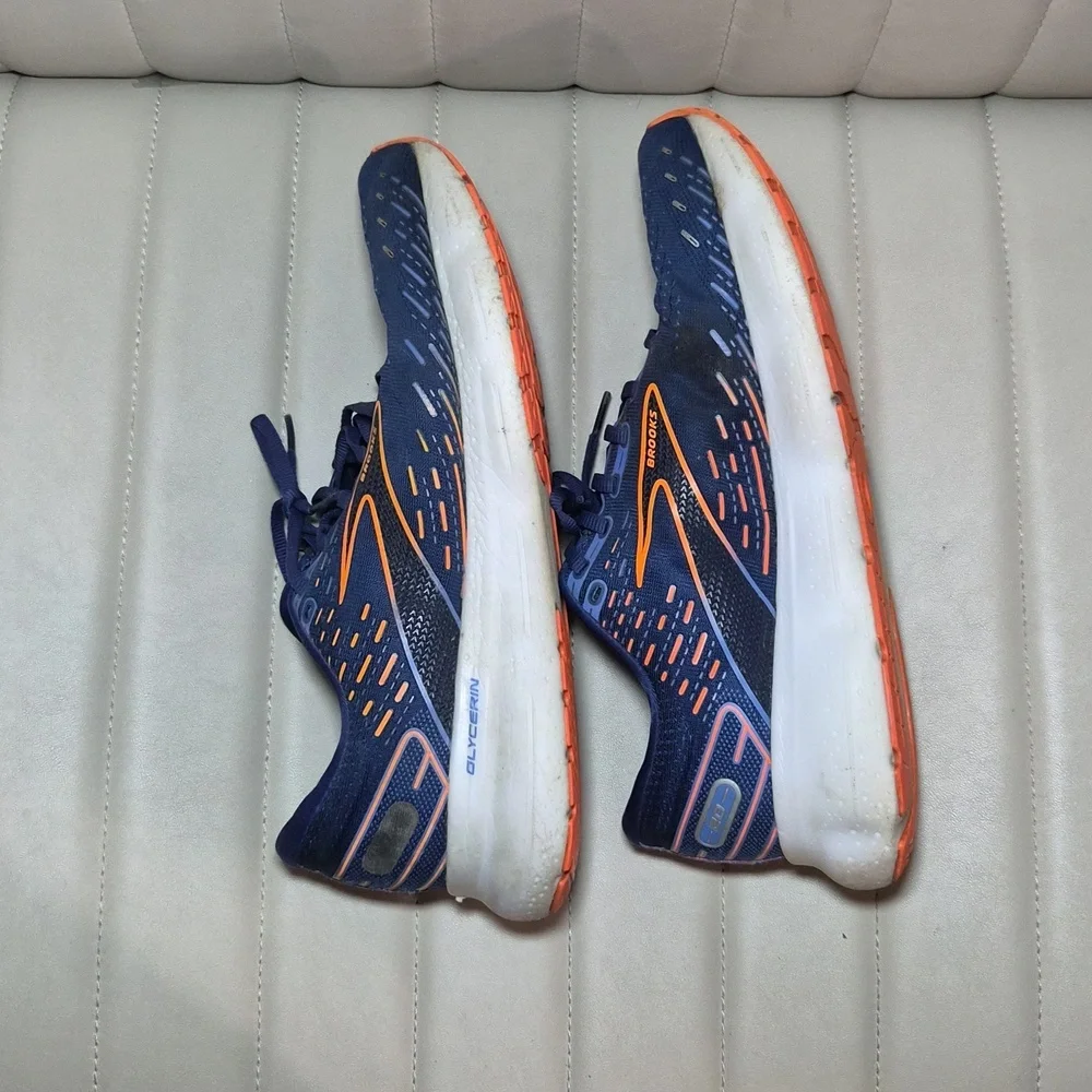 Men's Athletic Running Shoes - Navy with Orange Accents 10.5